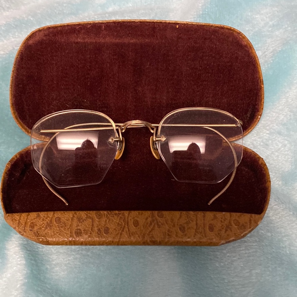 Antique Eye Glasses with Leather eye glass case. Very old. Collectible.